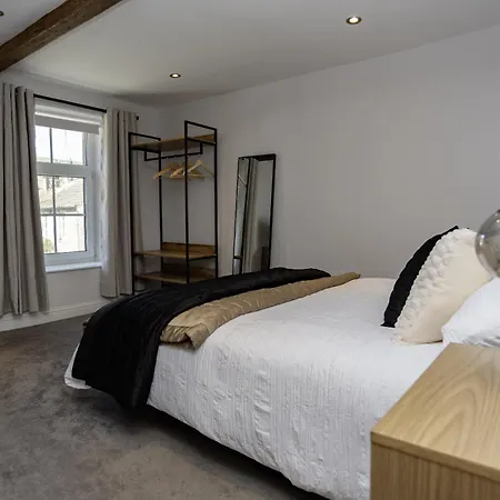 Bridge House Hot Tub Retreat - Ferienhaus