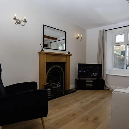 Ferienhaus Bridge House Hot Tub Retreat -